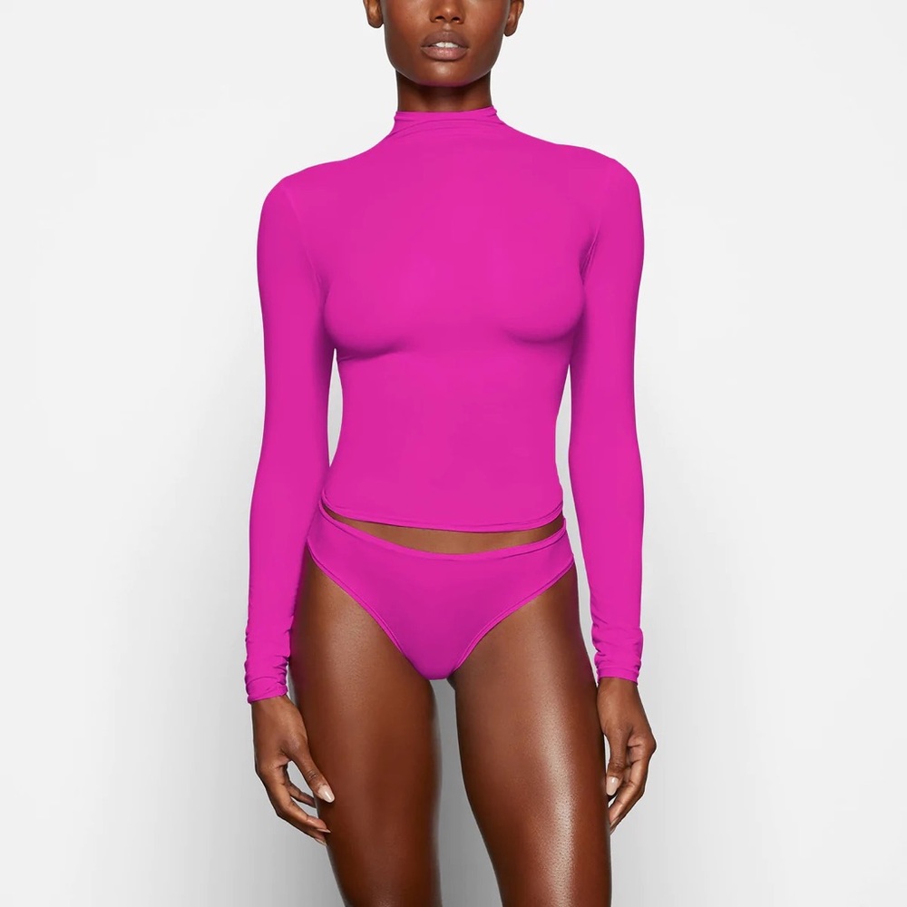 Skims Fits Everybody Turtleneck Top - Fuchsia